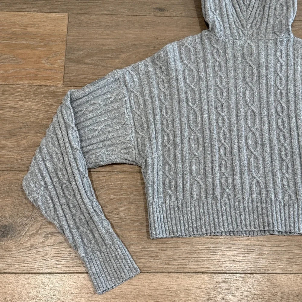 ALO YOGA Athletic Heather Grey Cable Knit‎ Winter Bliss Pullover Hoodie Size S - Picture 6 of 9